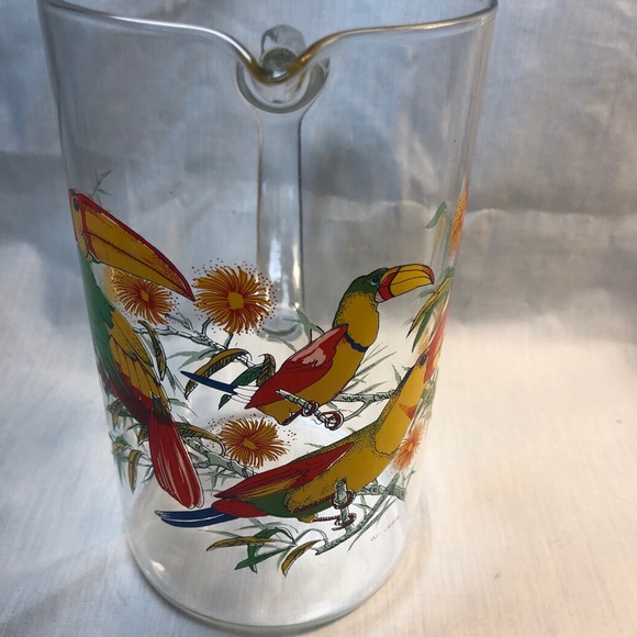 Glass Pitcher by Cerve. Hand Painted Toucans and Flowers. Made in Italy. Rare. - Picture 4 of 6
